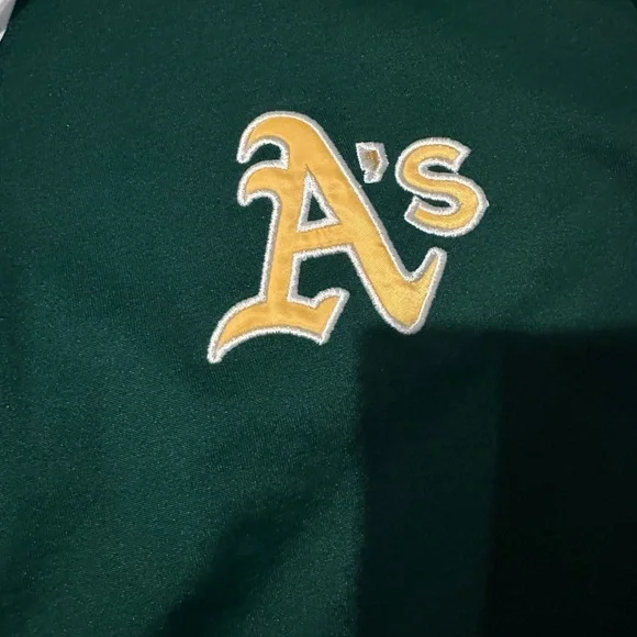 PINK Victoria’s Secret MLB shirt - Picture 2 of 5